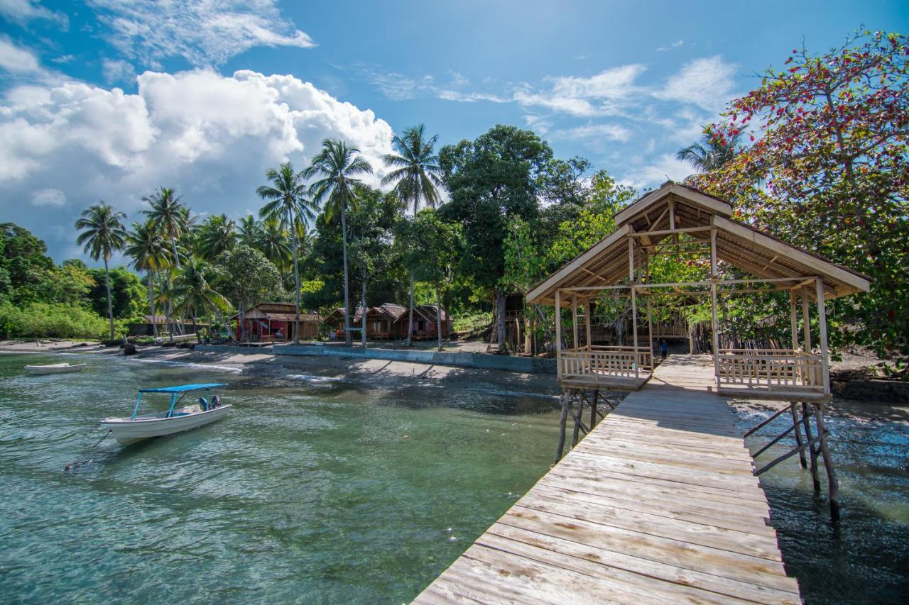 Pristine Paradise Dive Resort Una Una Pulau Unauna Esterno foto