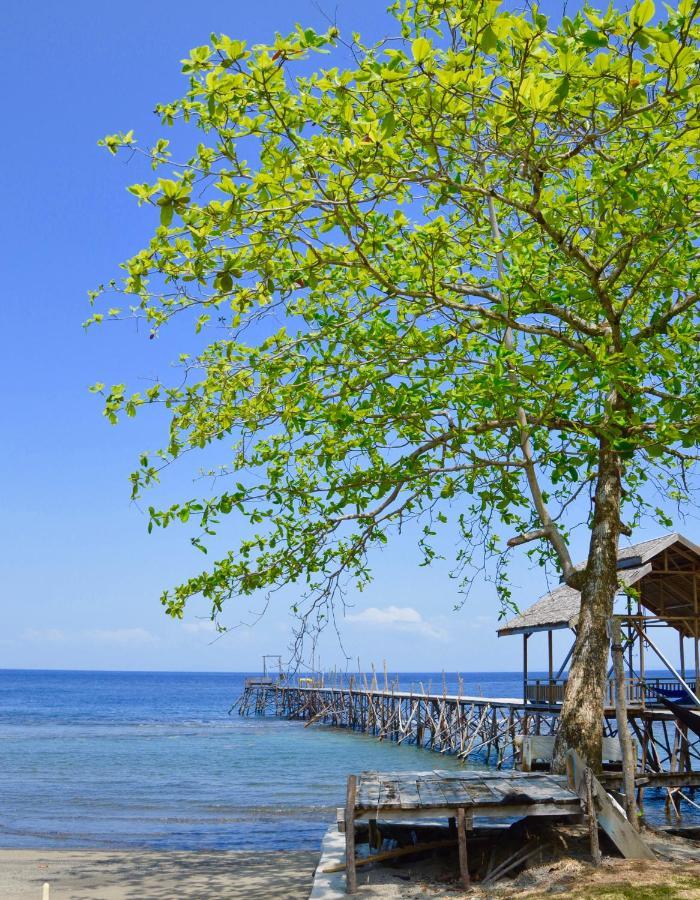 Pristine Paradise Dive Resort Una Una Pulau Unauna Esterno foto