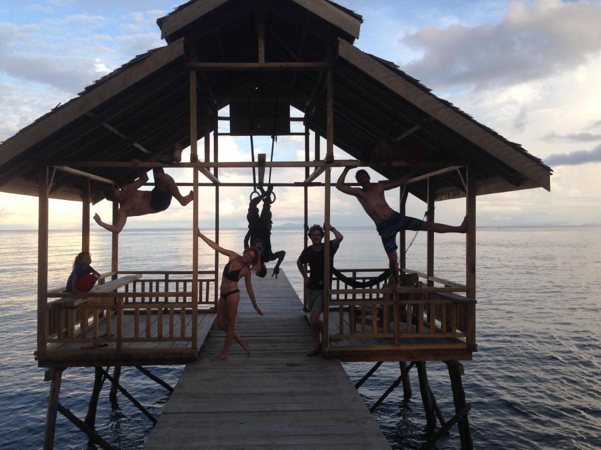 Pristine Paradise Dive Resort Una Una Pulau Unauna Esterno foto