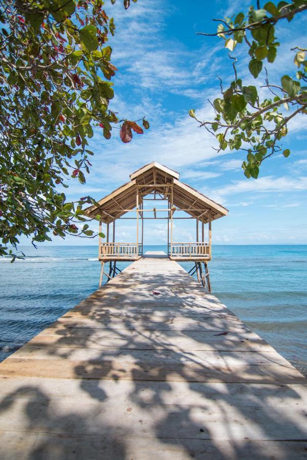 Pristine Paradise Dive Resort Una Una Pulau Unauna Esterno foto