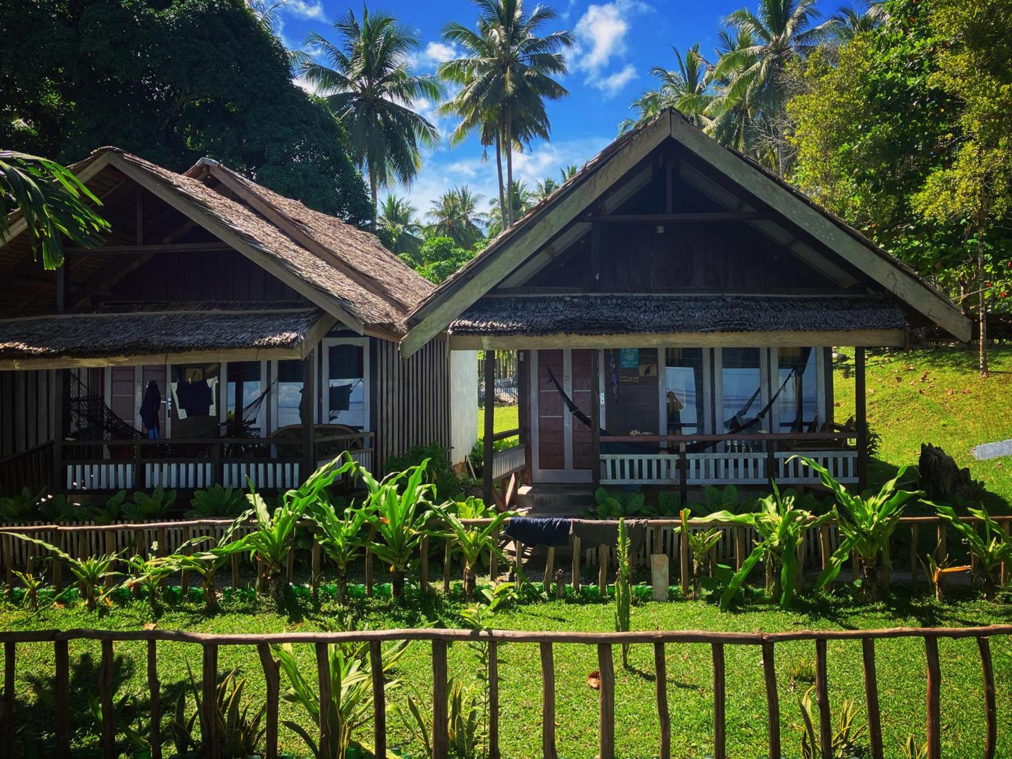 Pristine Paradise Dive Resort Una Una Pulau Unauna Esterno foto
