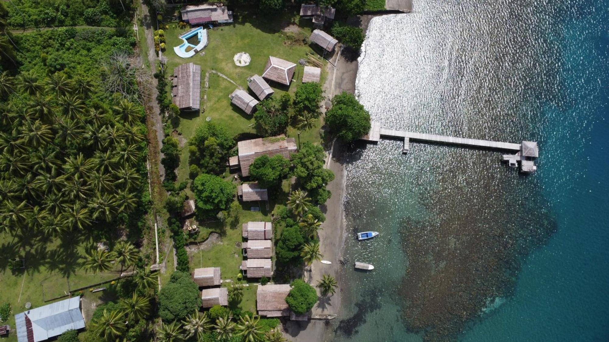 Pristine Paradise Dive Resort Una Una Pulau Unauna Esterno foto